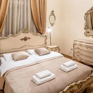 3 Bedrooms Royal Italian Style In An Austrian Building, Parking, Balcony Львов